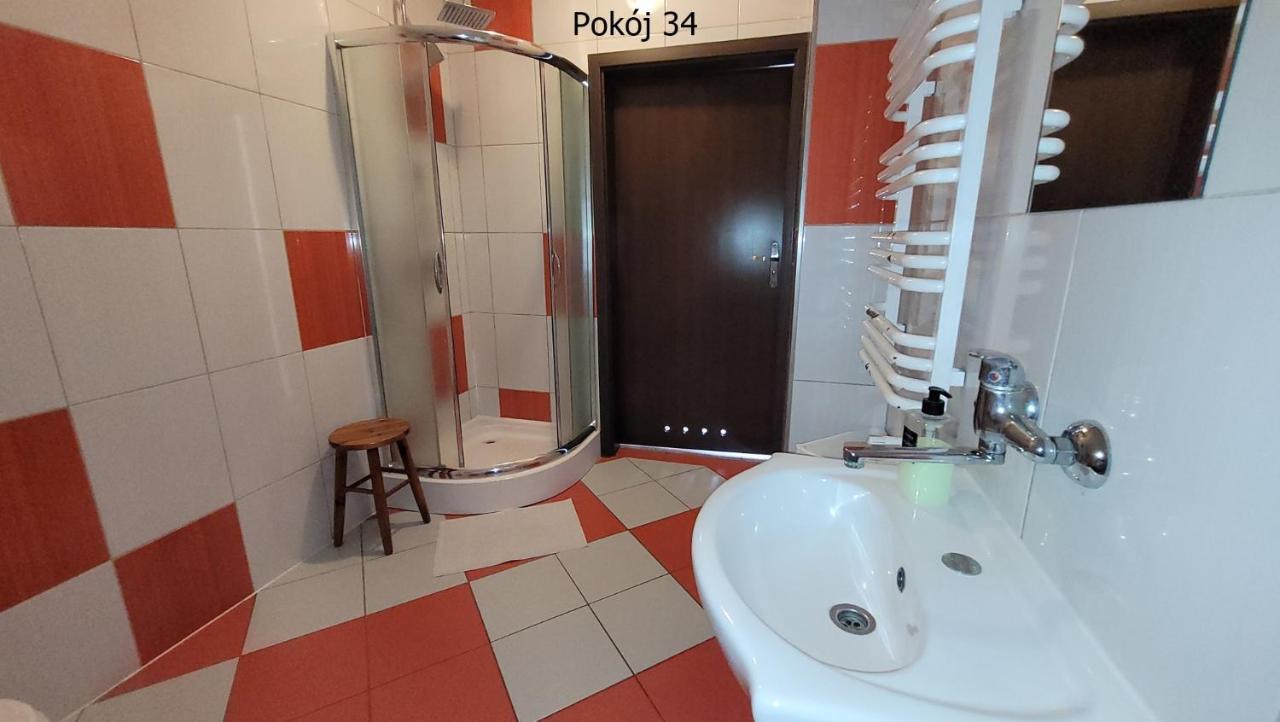 库瑞尼卡慕斯卡Pod Debem住宿加早餐旅馆 外观 照片