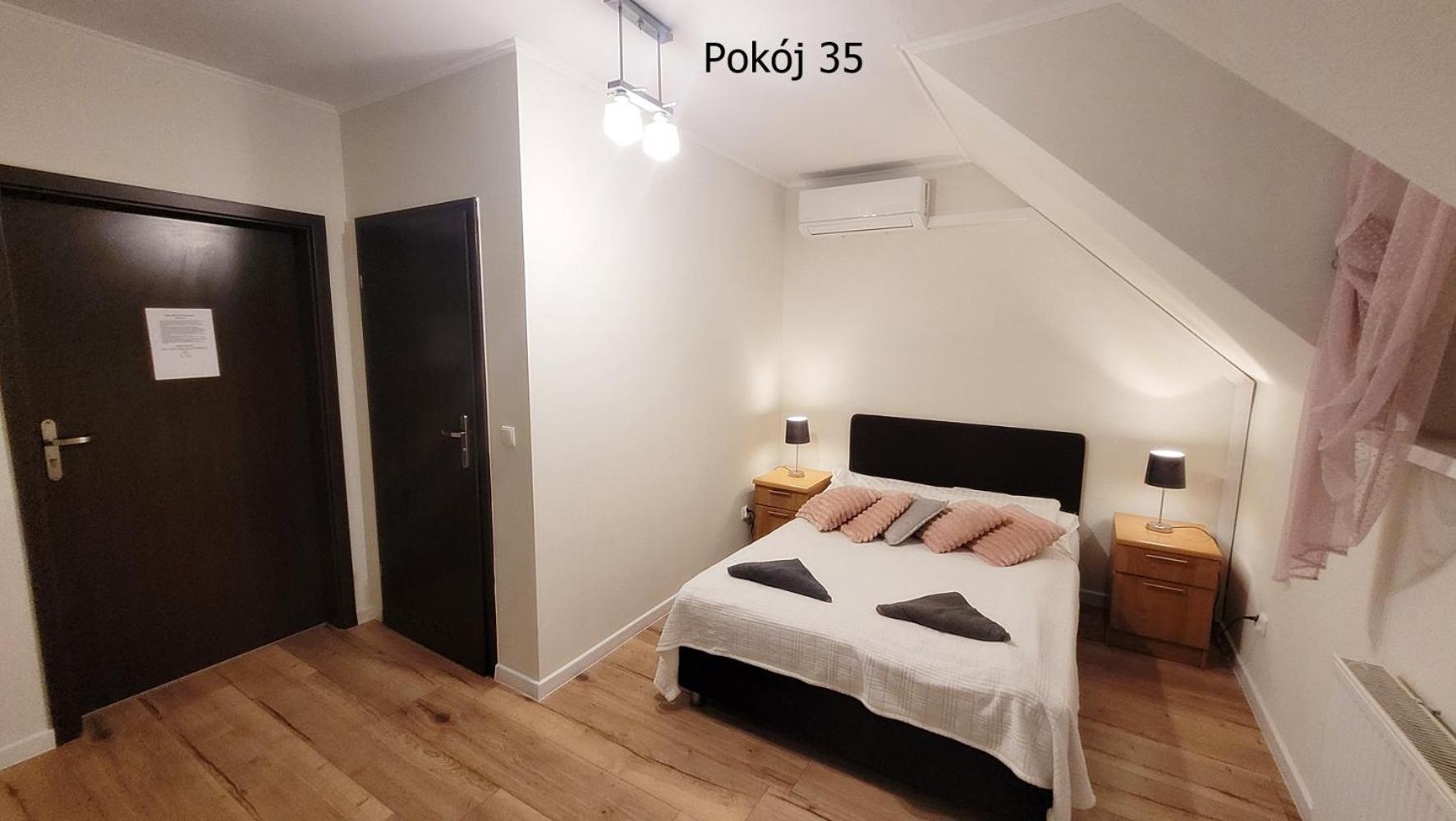 库瑞尼卡慕斯卡Pod Debem住宿加早餐旅馆 外观 照片