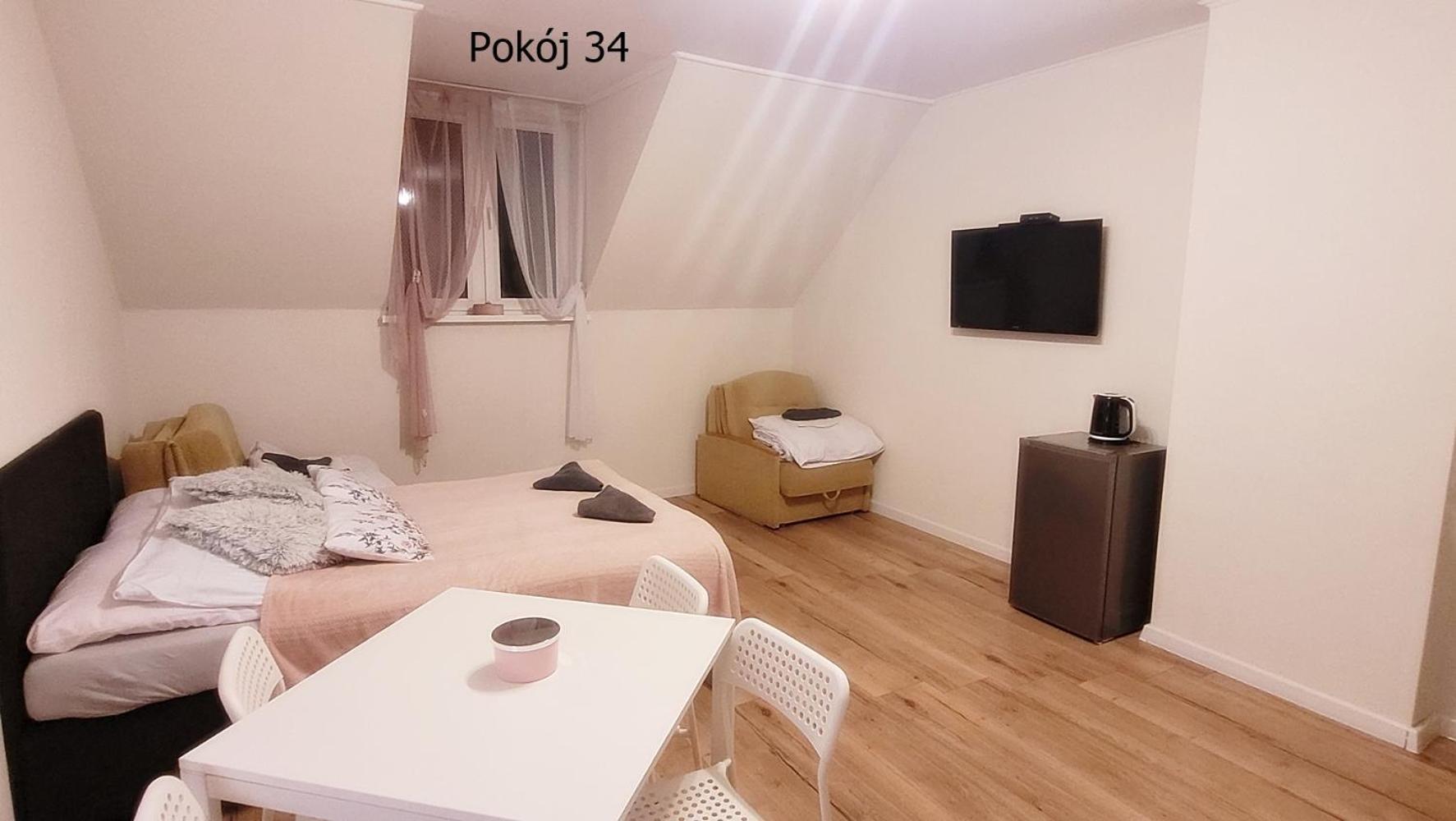 库瑞尼卡慕斯卡Pod Debem住宿加早餐旅馆 外观 照片
