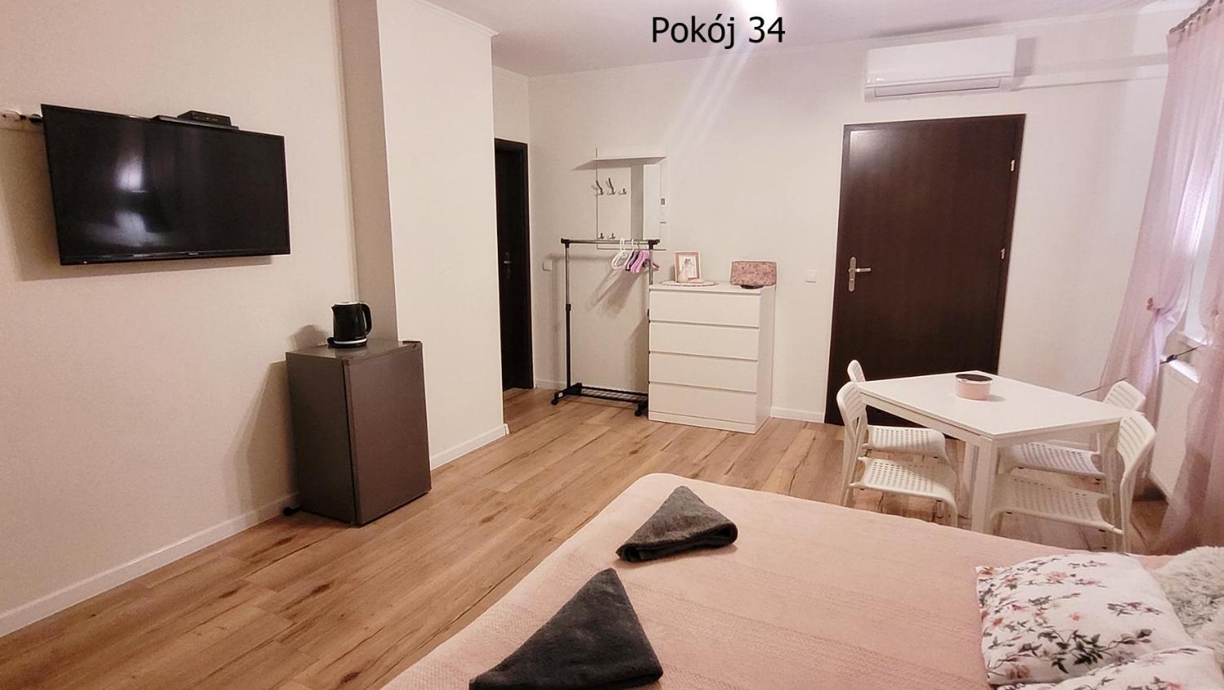 库瑞尼卡慕斯卡Pod Debem住宿加早餐旅馆 外观 照片